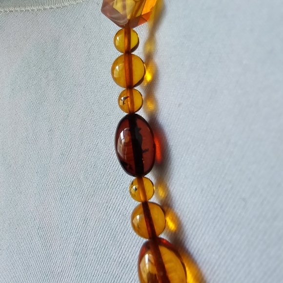 Amber beads necklace orange brown strand - Picture 11 of 15